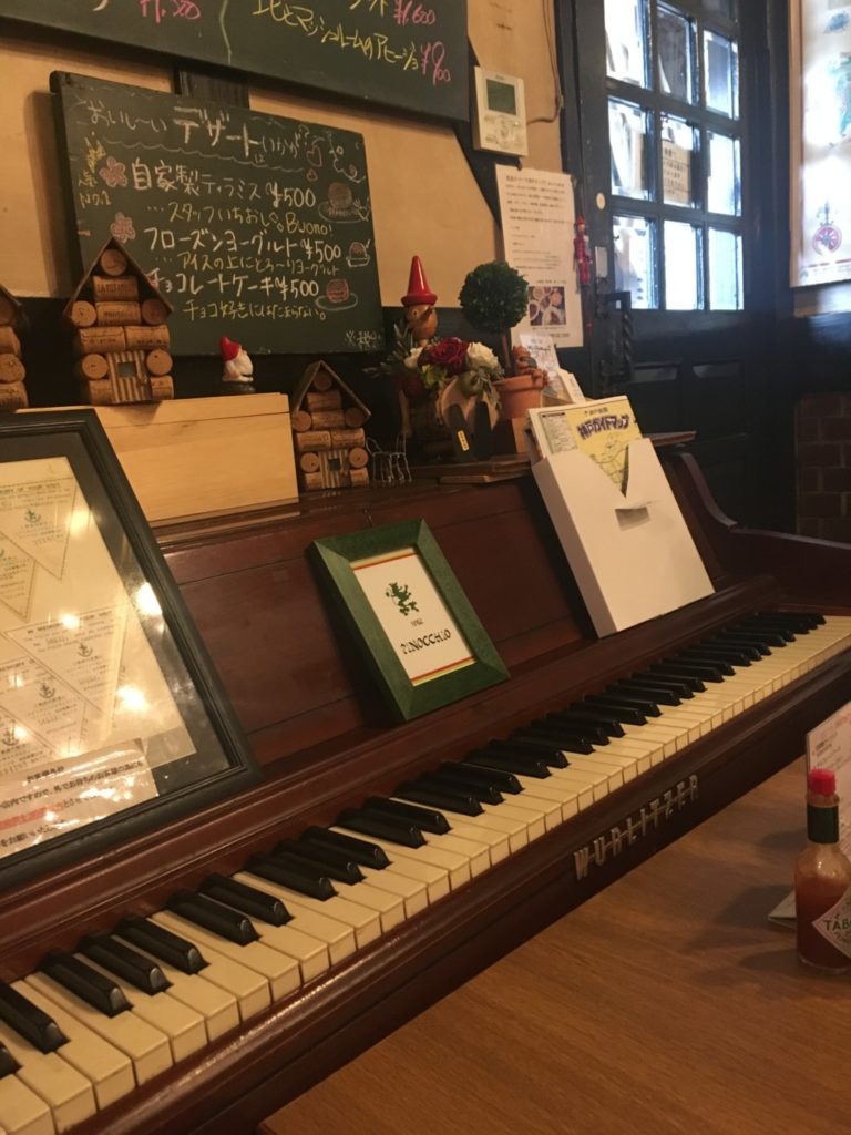 レトロな店内