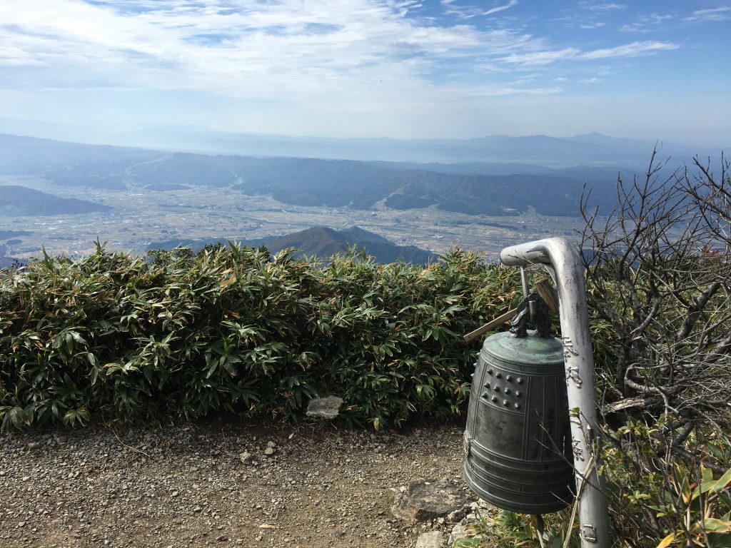 薬師岳山頂の鐘