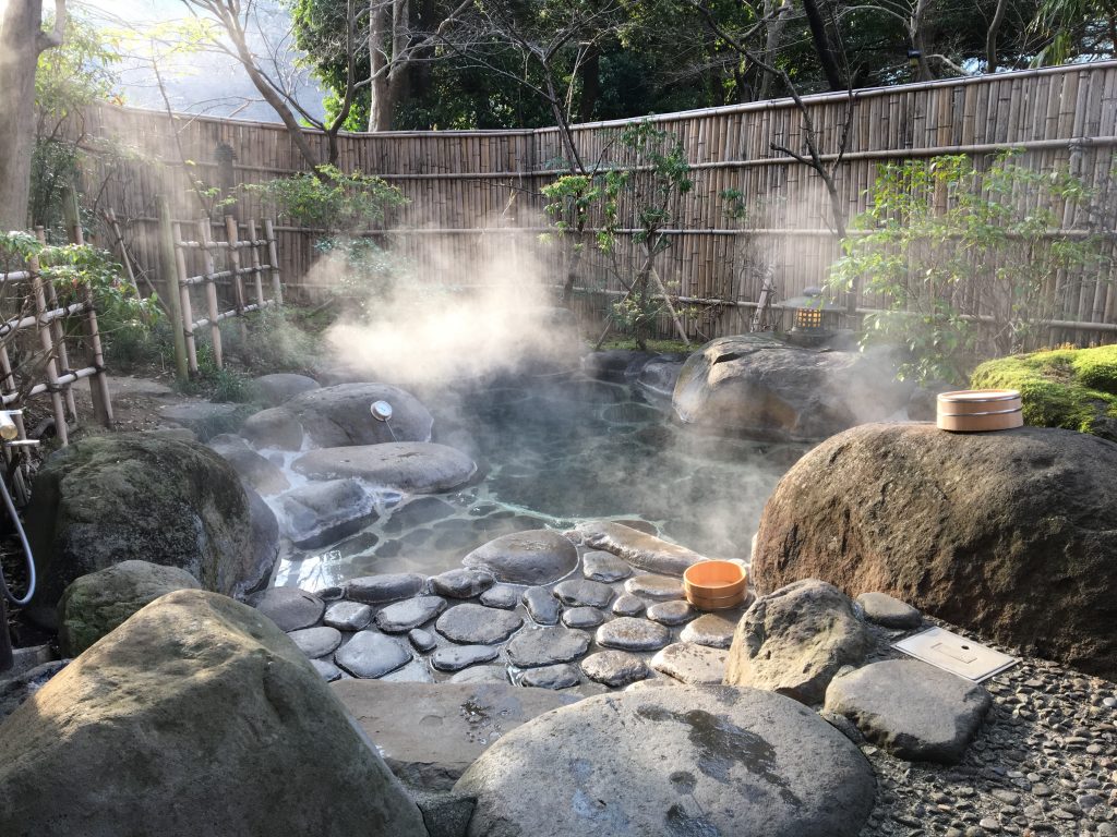 木洩れ日の湯の風呂釜