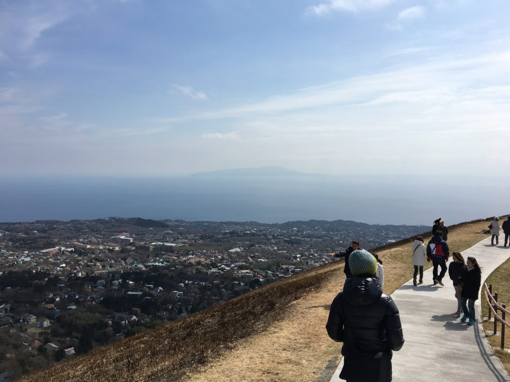 大室山と伊豆大島