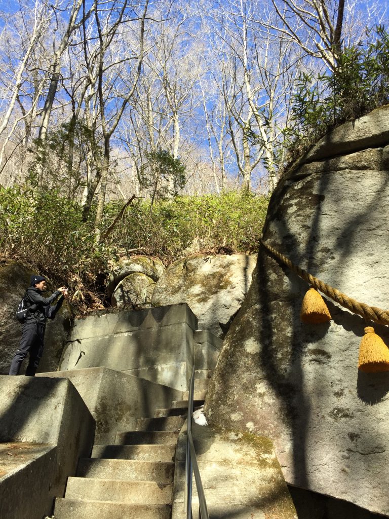 石割神社の巨石