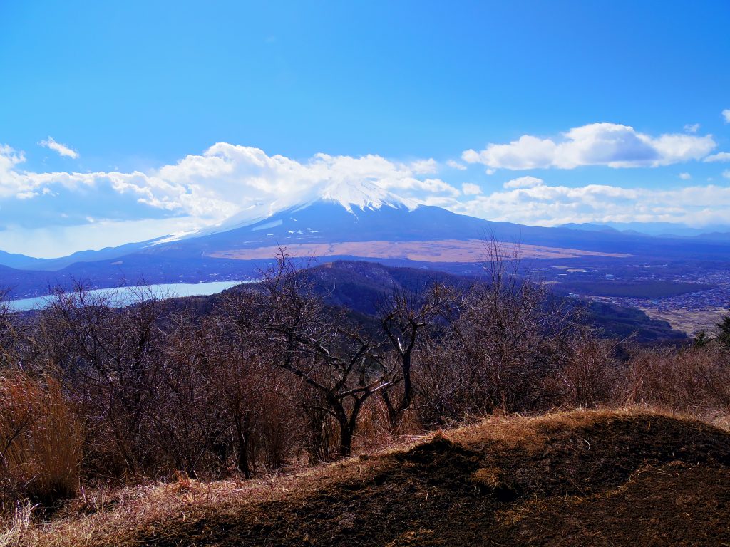 石割山山頂からの富士山