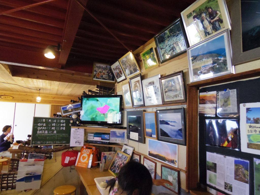 頂上ヒュッテ店内その3