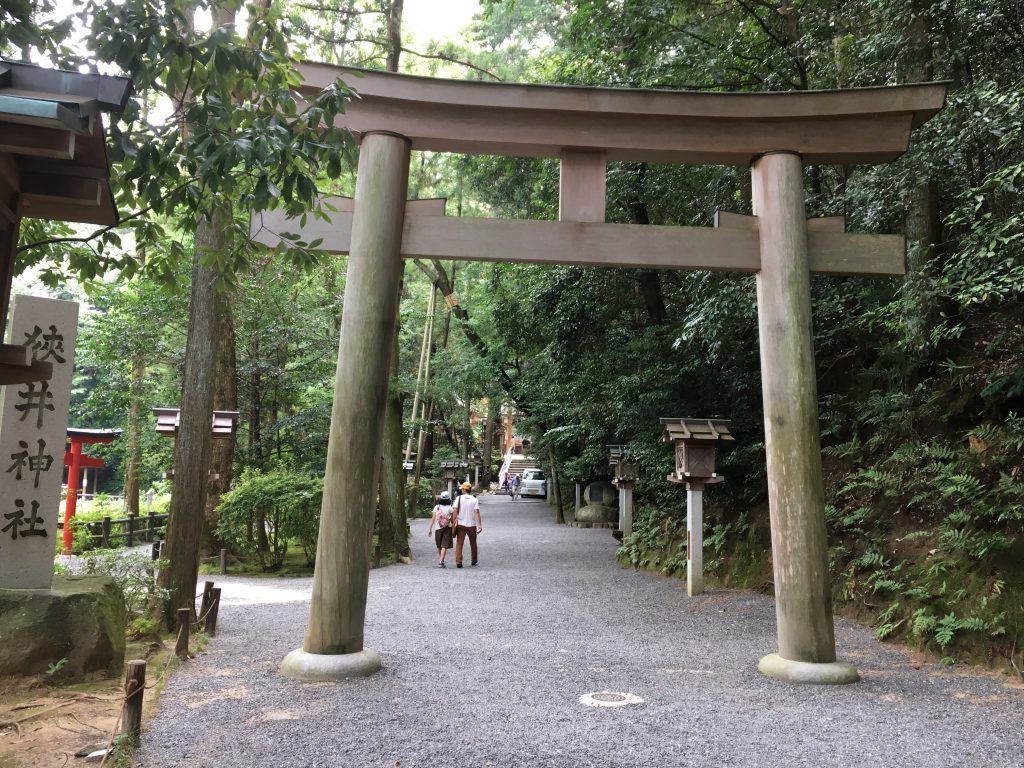 狭井神社の鳥居