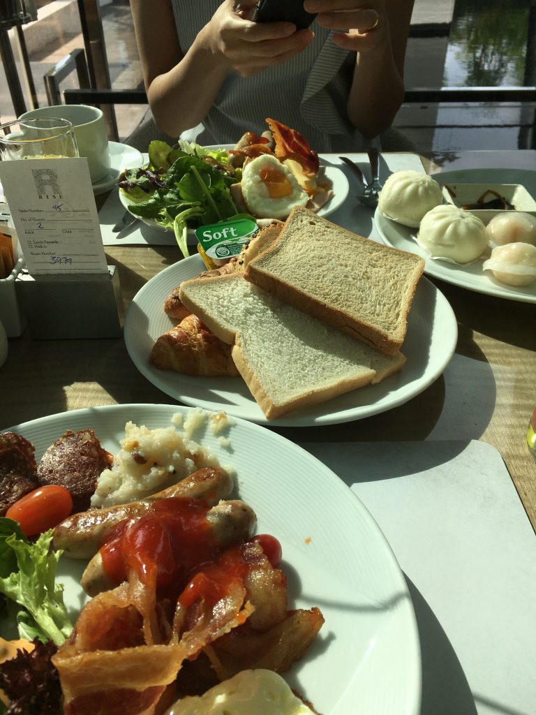 マリーナ・ベイ・サンズの朝食