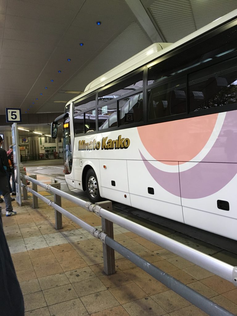 バス