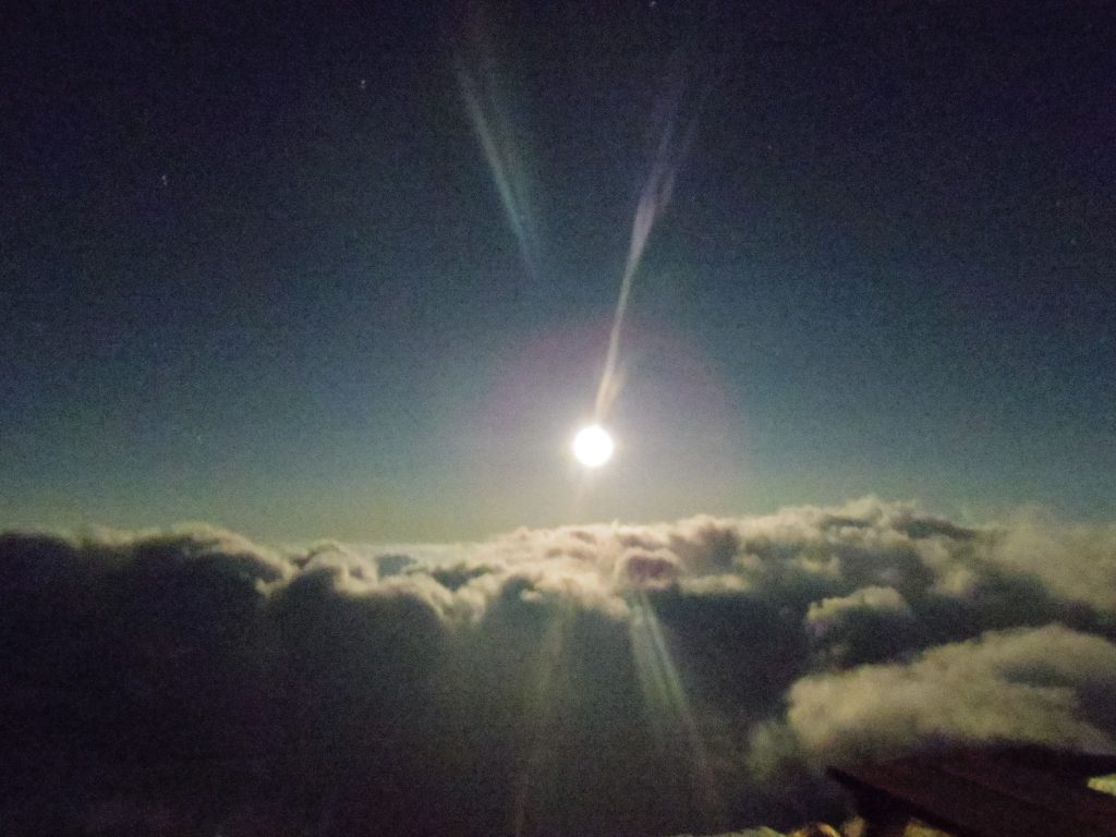 燕山荘からの月