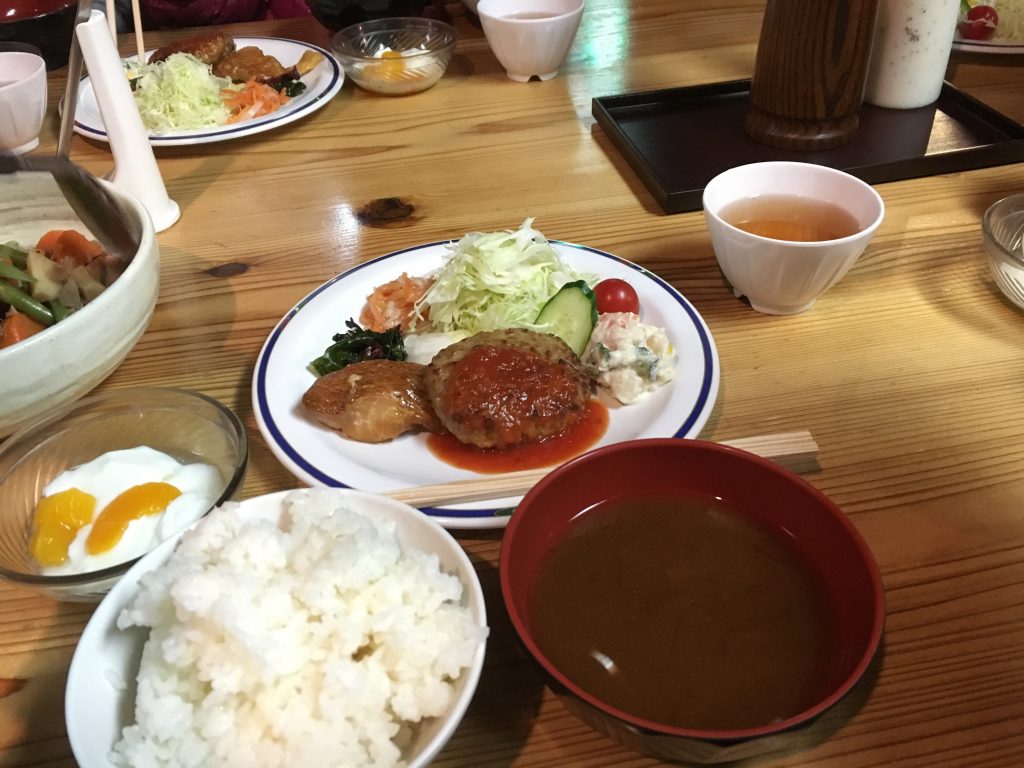 燕山荘の夕食
