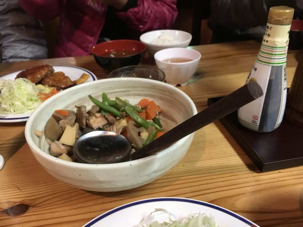 燕山荘の夕食筑前煮