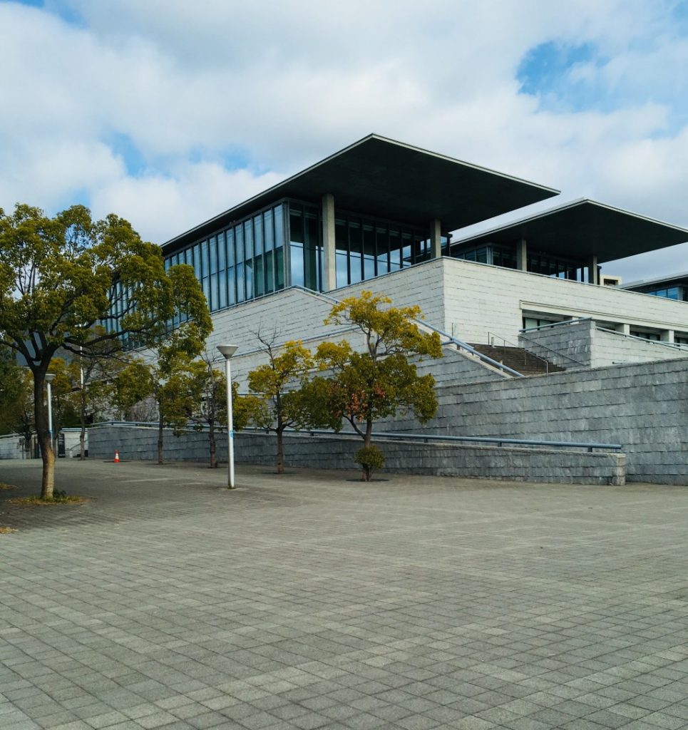 兵庫県立美術館