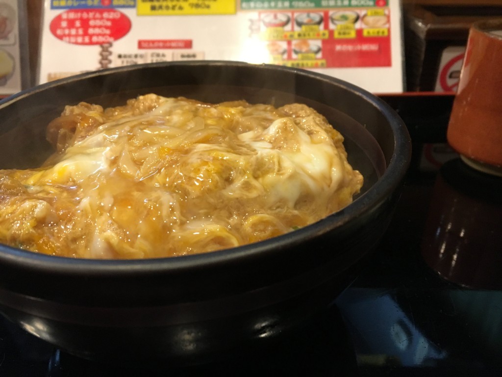 カツ丼横から