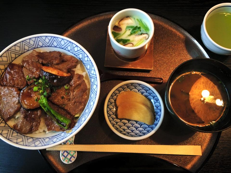 飛騨牛丼