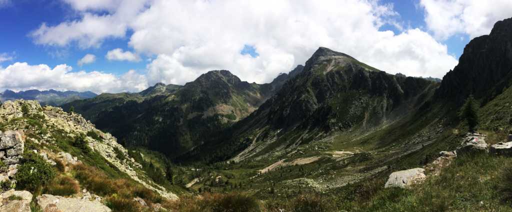 雄大な山脈