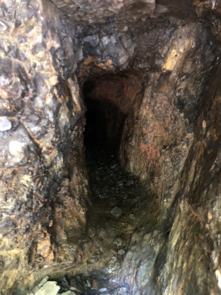 間歩試掘跡の穴その2