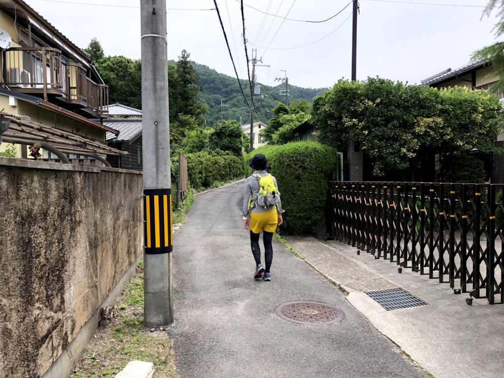 雲母坂登山口へ
