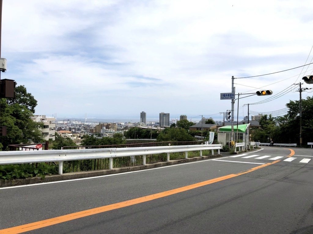 白鶴美術館前