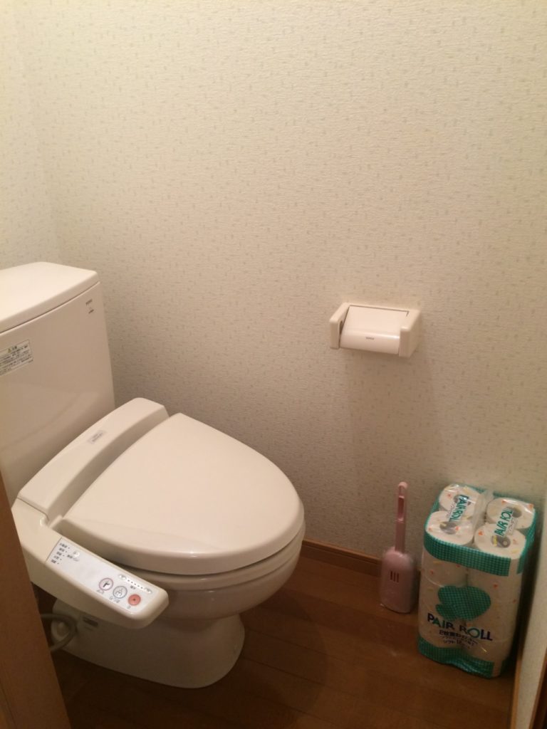 トイレットペーパー