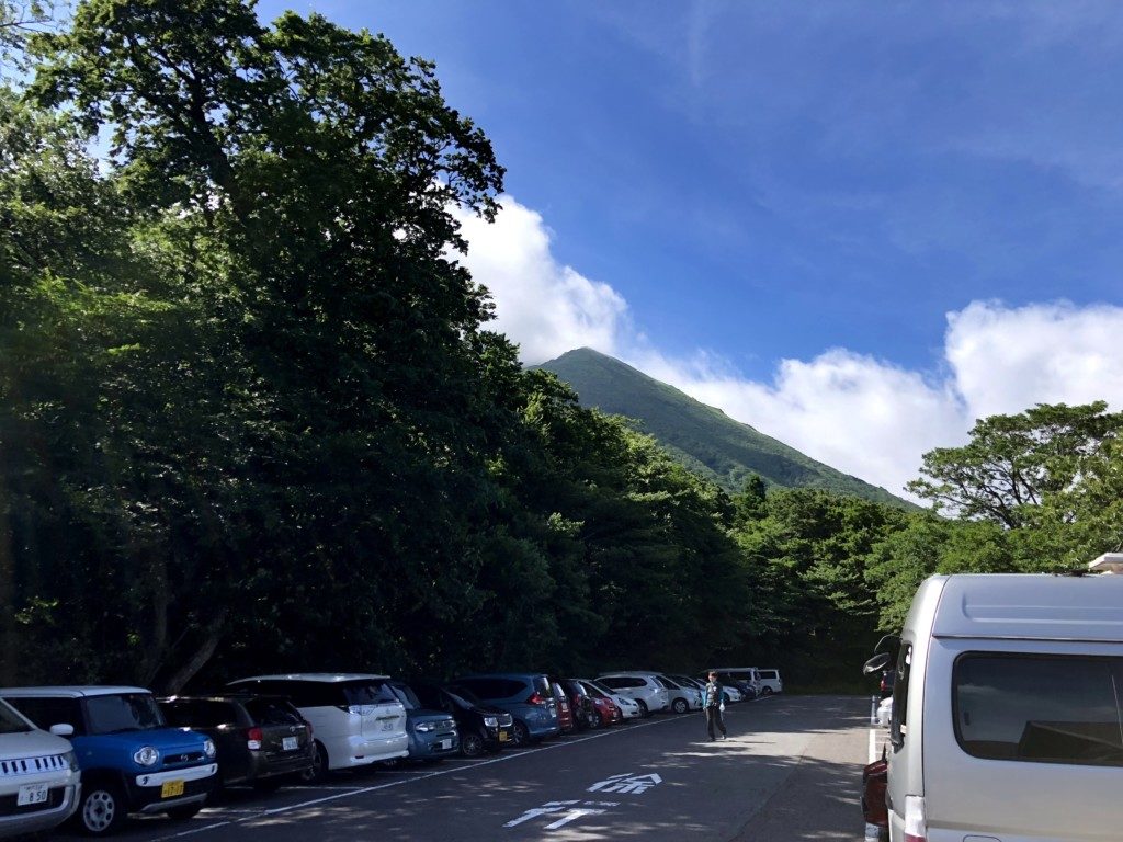 駐車場からの大山
