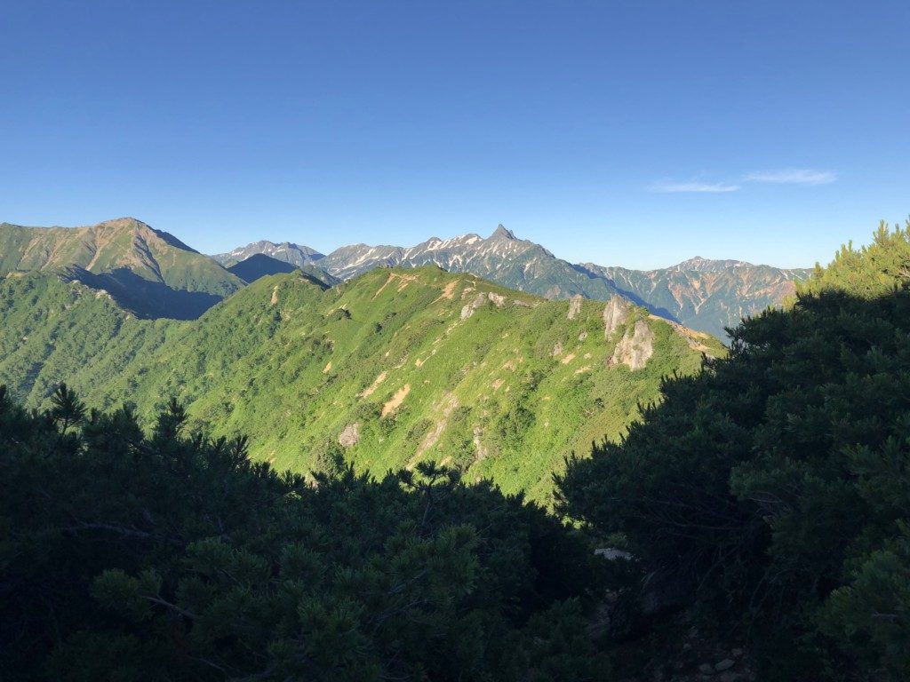 槍ヶ岳を望む