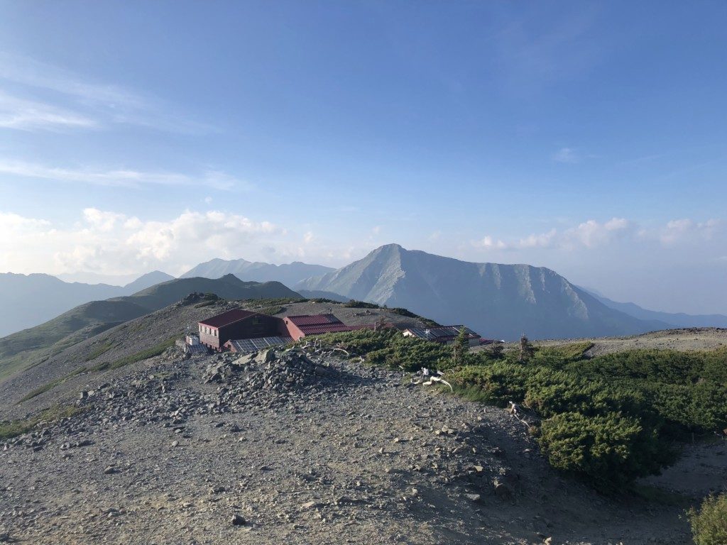 蝶ヶ岳山頂から常念岳