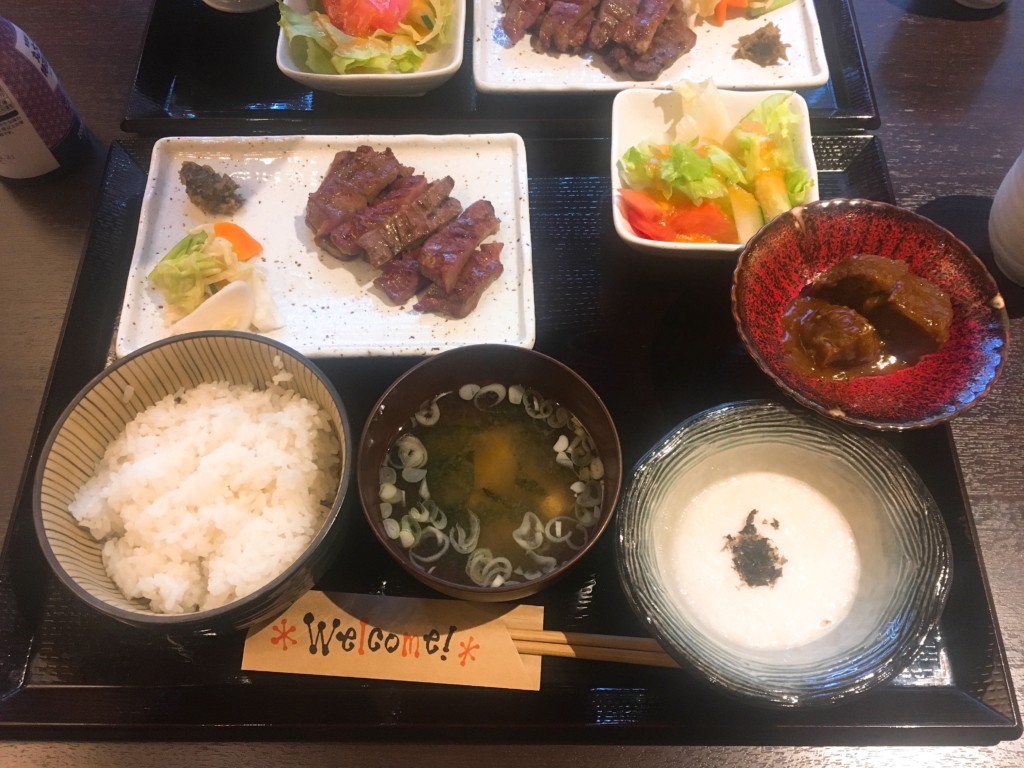 牛たん定食全体写真