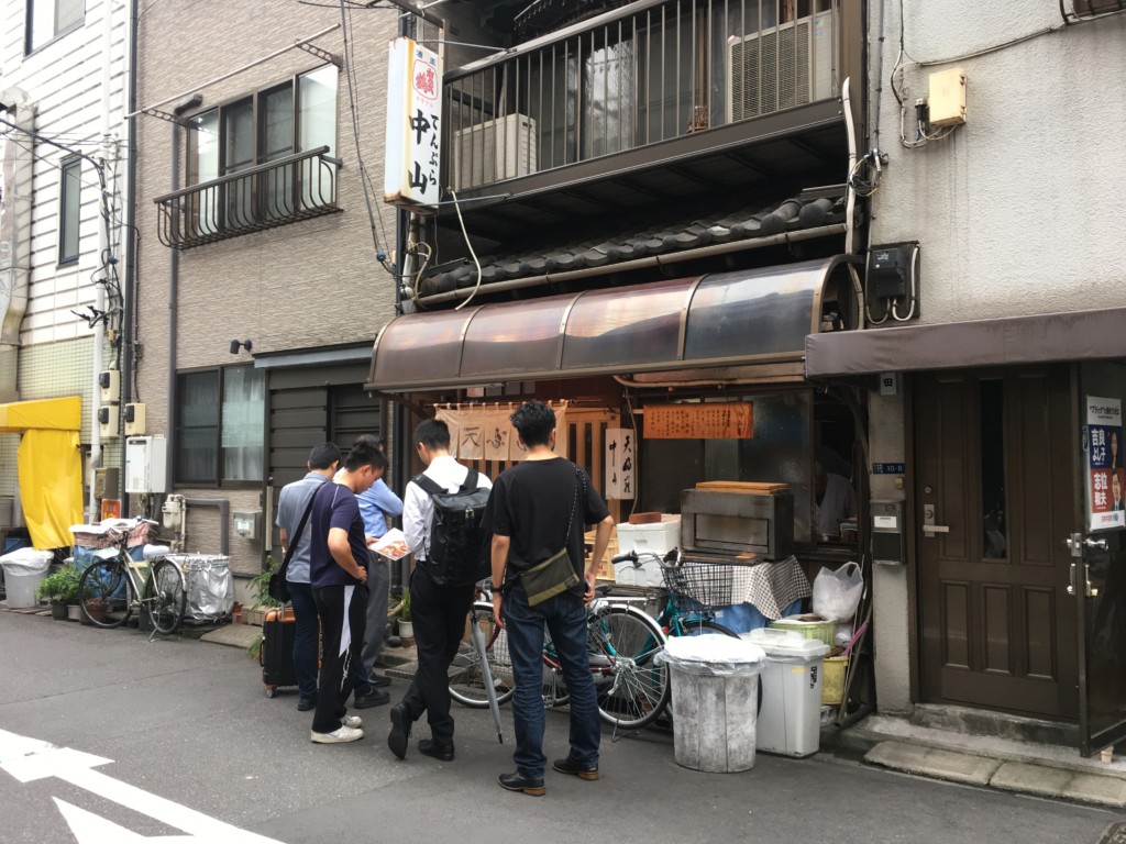 天ぷら中山行列
