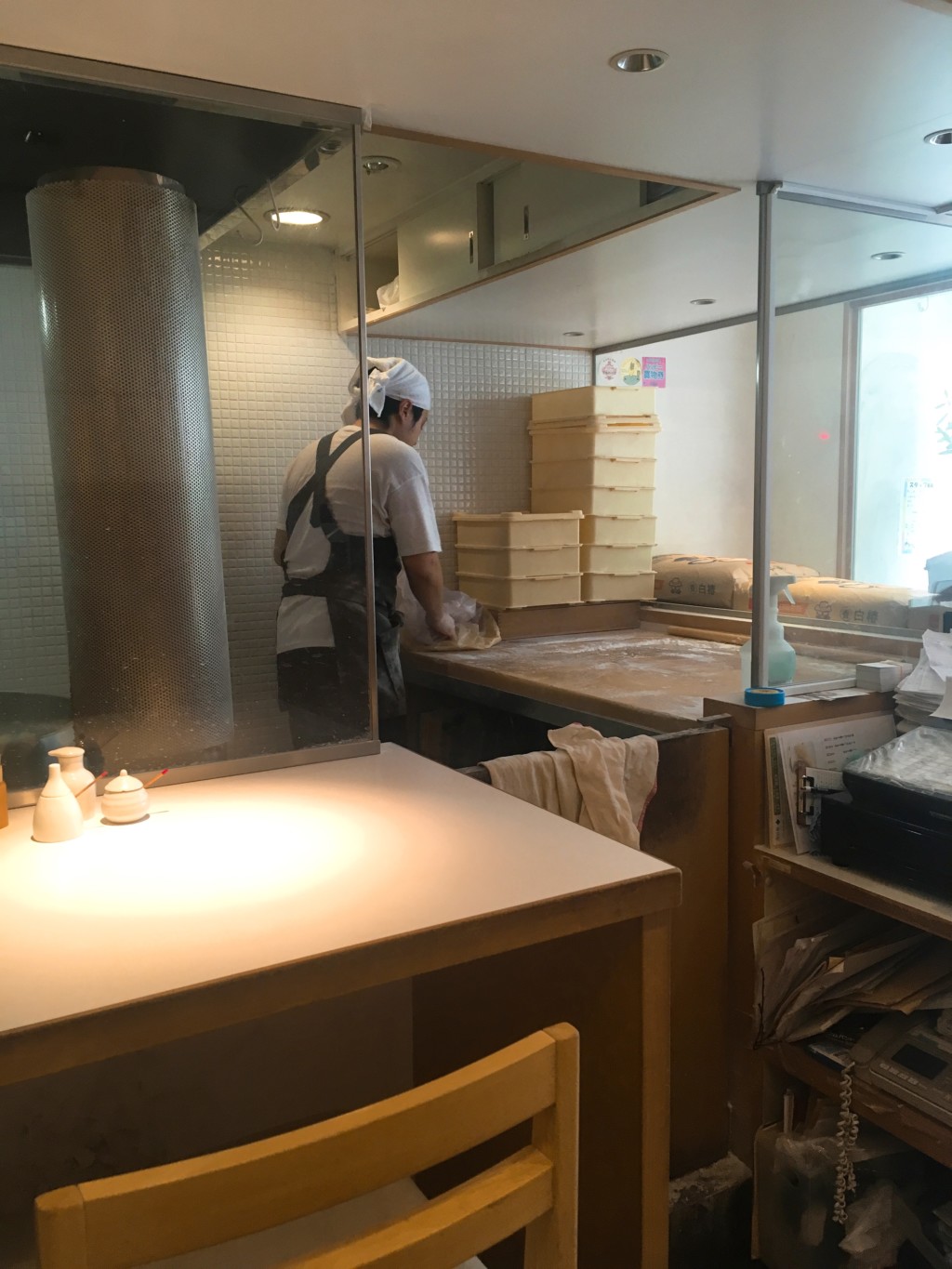 讃岐うどん谷や店中
