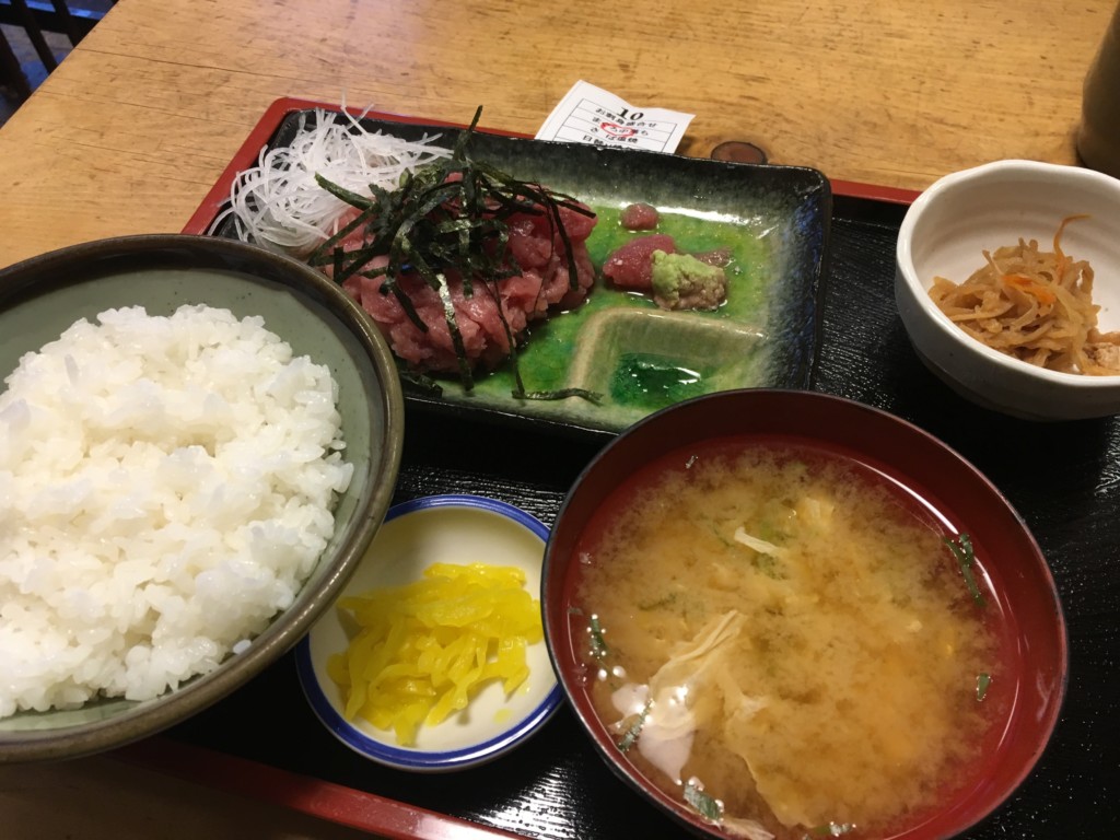 まぐろ中落ち定食