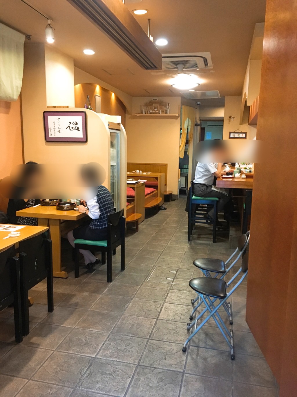 寿司処彩旬店内