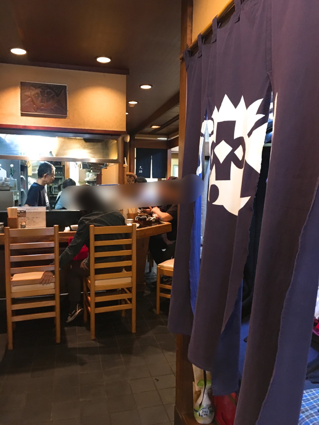 やきとり久助店内