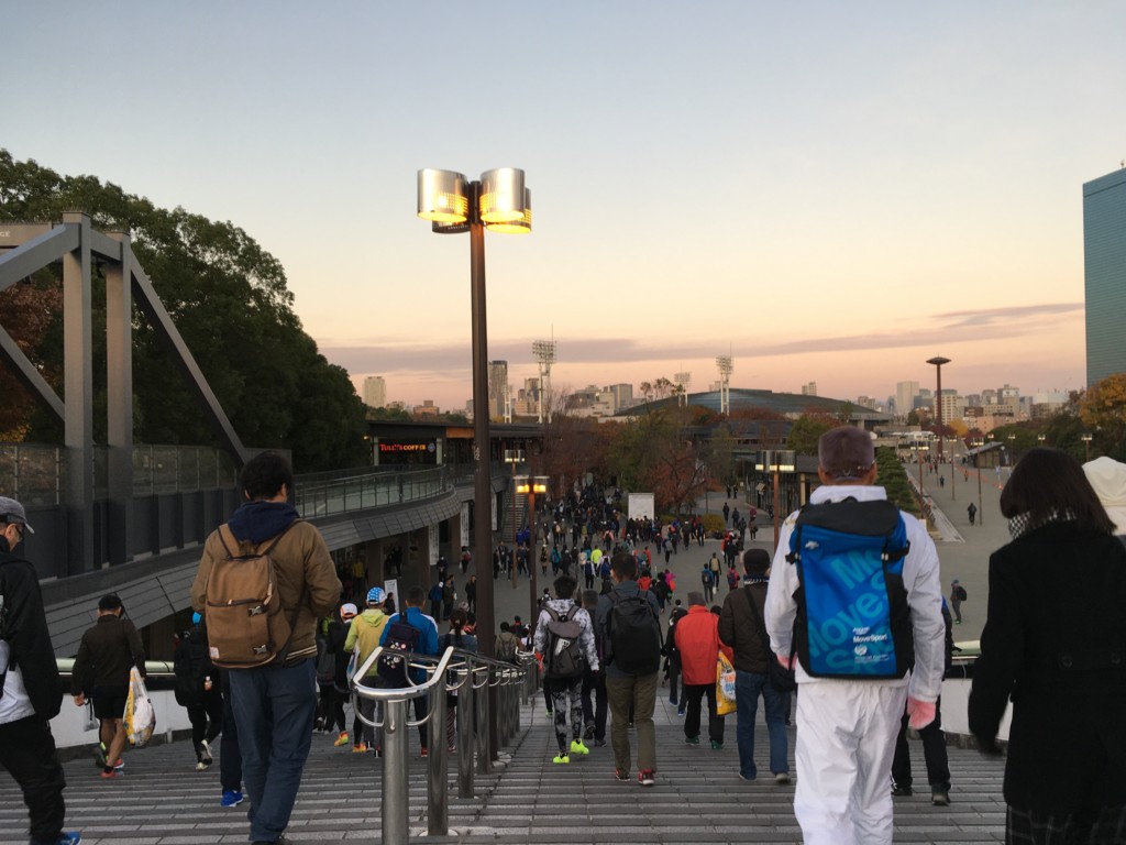 大阪城公園駅前