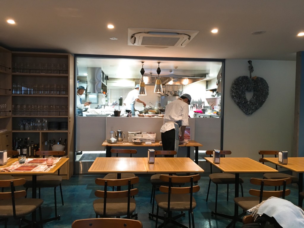 ロットチェント店内